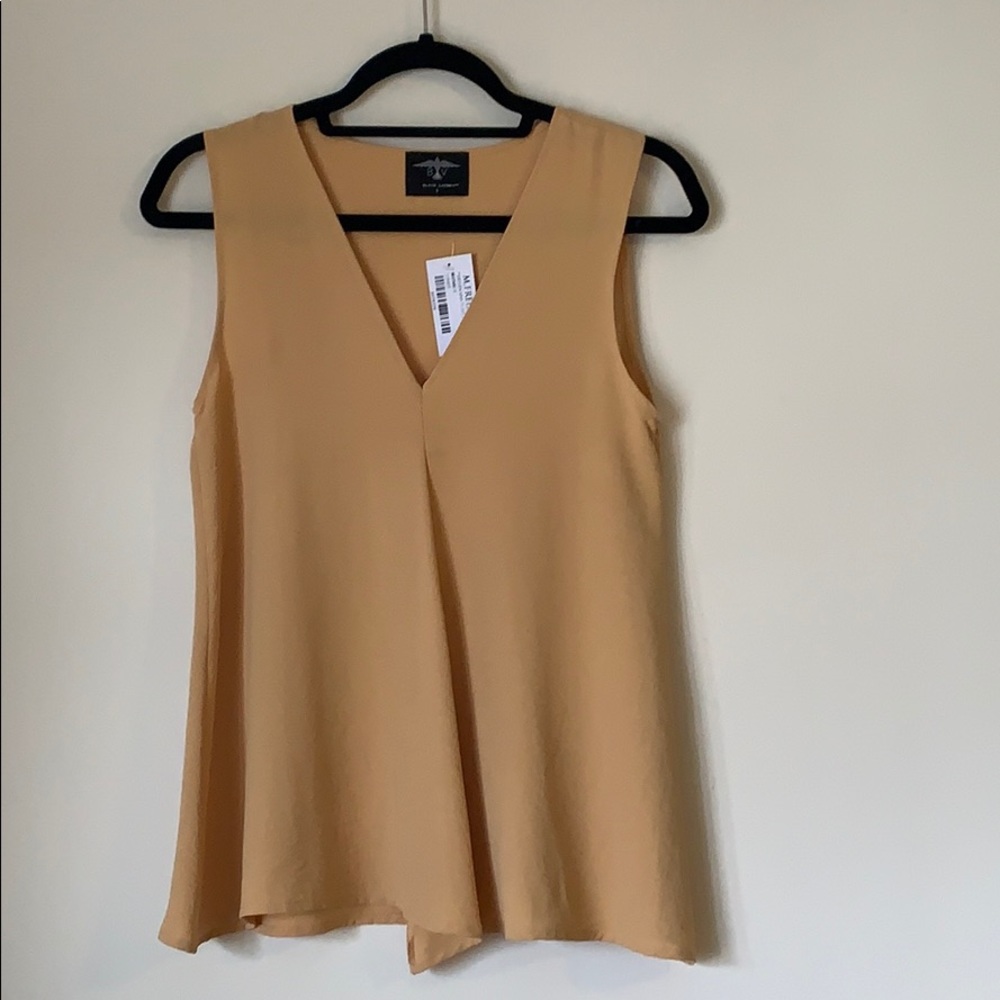 B&V flowy v-neck sleeveless top